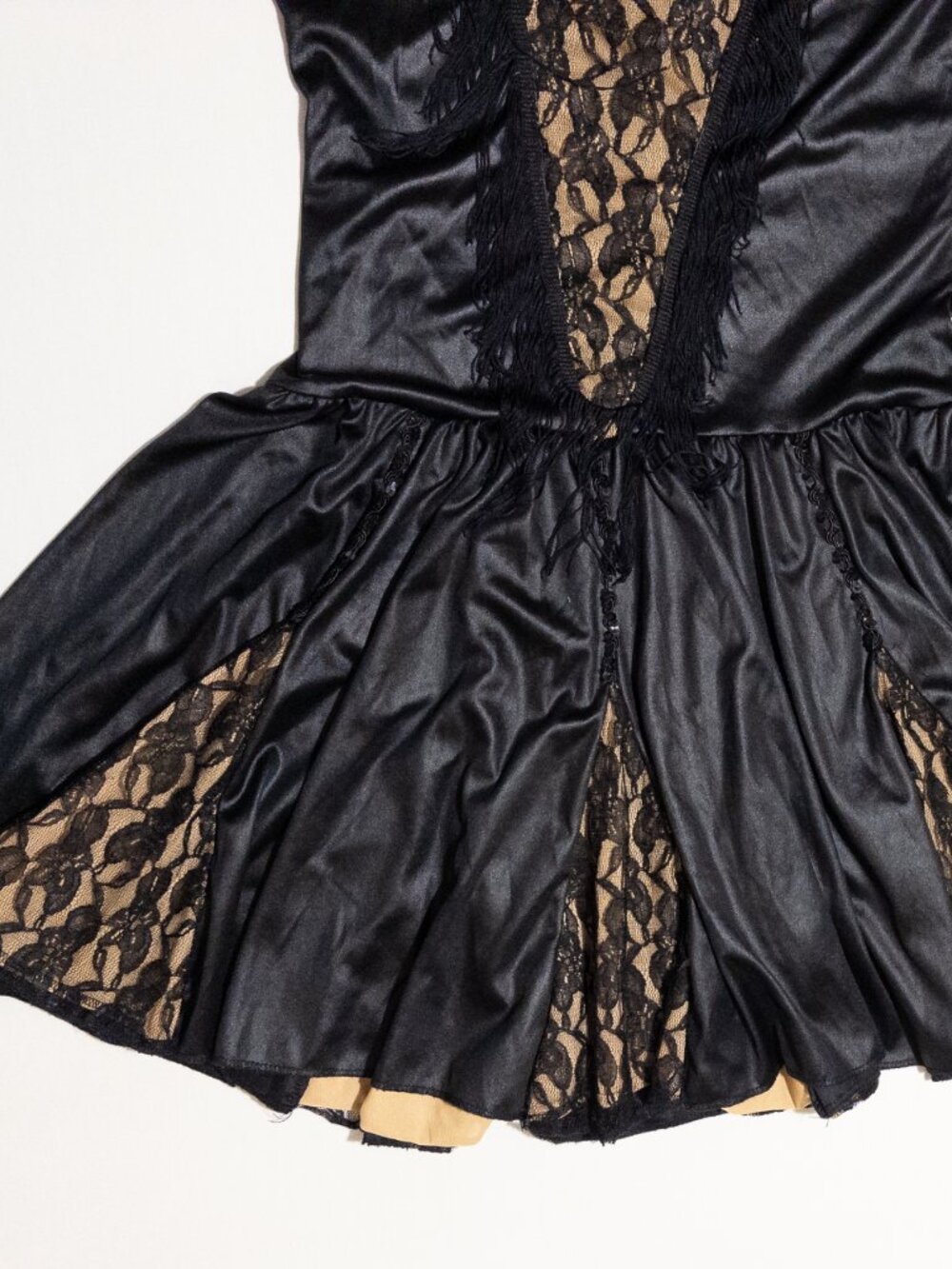 Vintage Black and Tan Fringe Dance Costume With Lace and Pleats - Picture 4 of 10